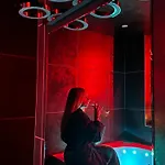 Apartmán Room, L'interdit