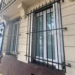 Apartment Room, L'interdit