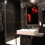 Room, L'interdit Apartment *