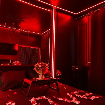 Apartmán Room, L'interdit