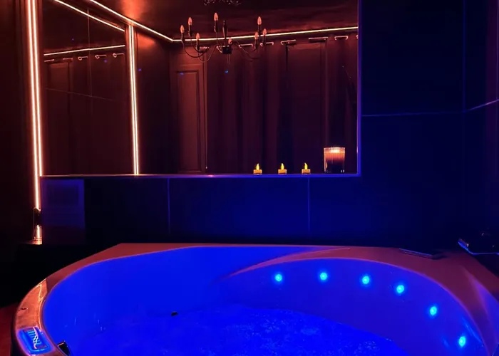 Room, L'interdit Apartment